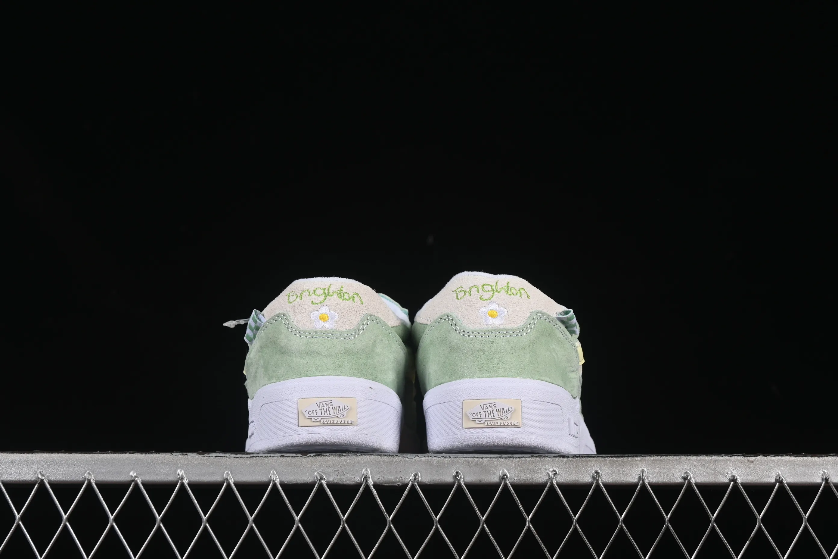 All categories Vans Vans series Vans Low Vans low-top Vans Wayvee Vans retro low-top casual sneakers VN0A5JIA9DF